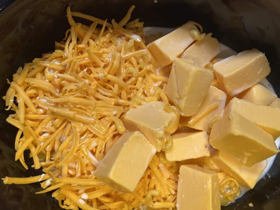 Slow Cooker Baked Mac and Cheese