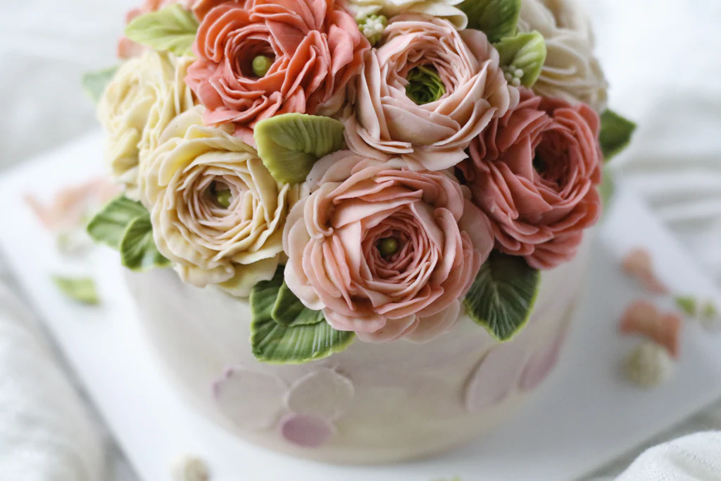 Flowers on cake