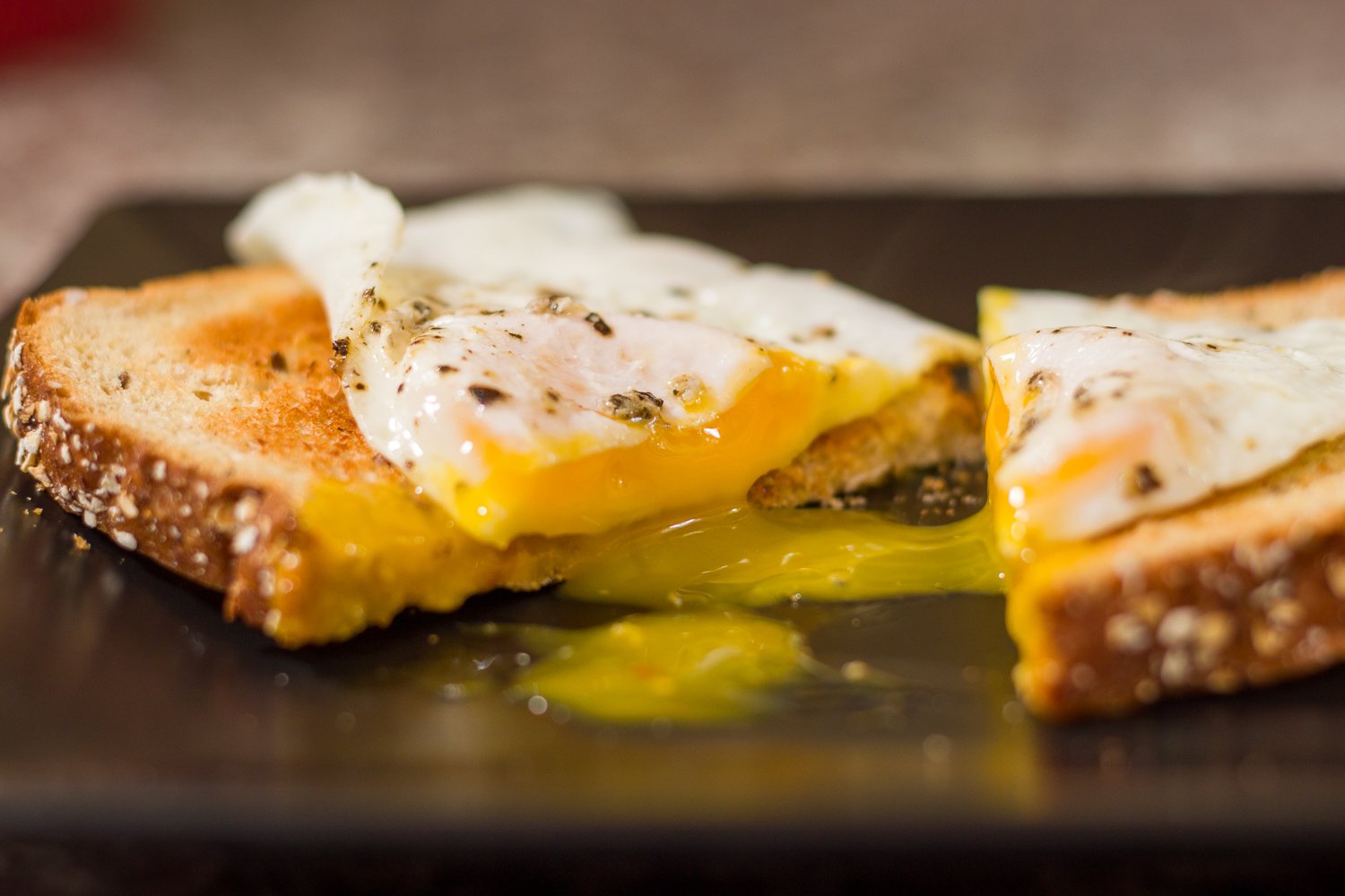 How to Cook an Over-Medium Egg with Video Tutorial - Cleaver Cooking