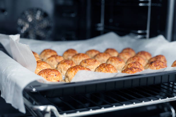 how long to cook meatballs in oven