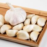 How much Minced Garlic is in a Clove?